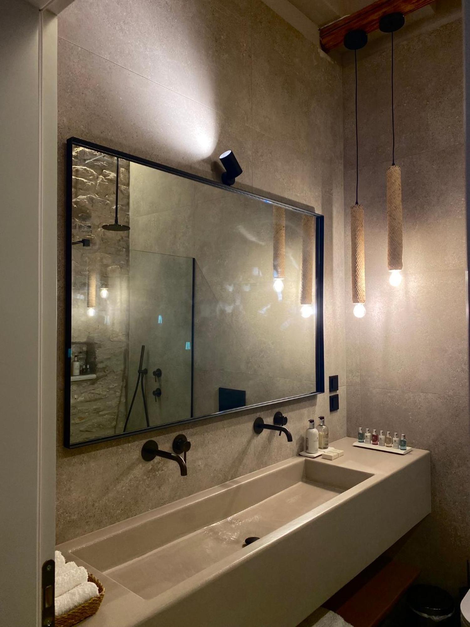 Ej Boutique Suites Milina Ngoại thất bức ảnh